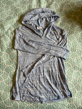 Columbia Heathered Light Blue Hooded Pullover